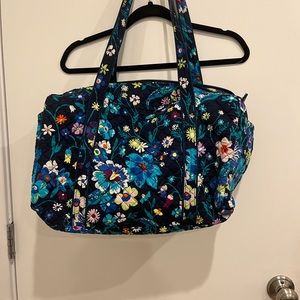Small Vera duffle